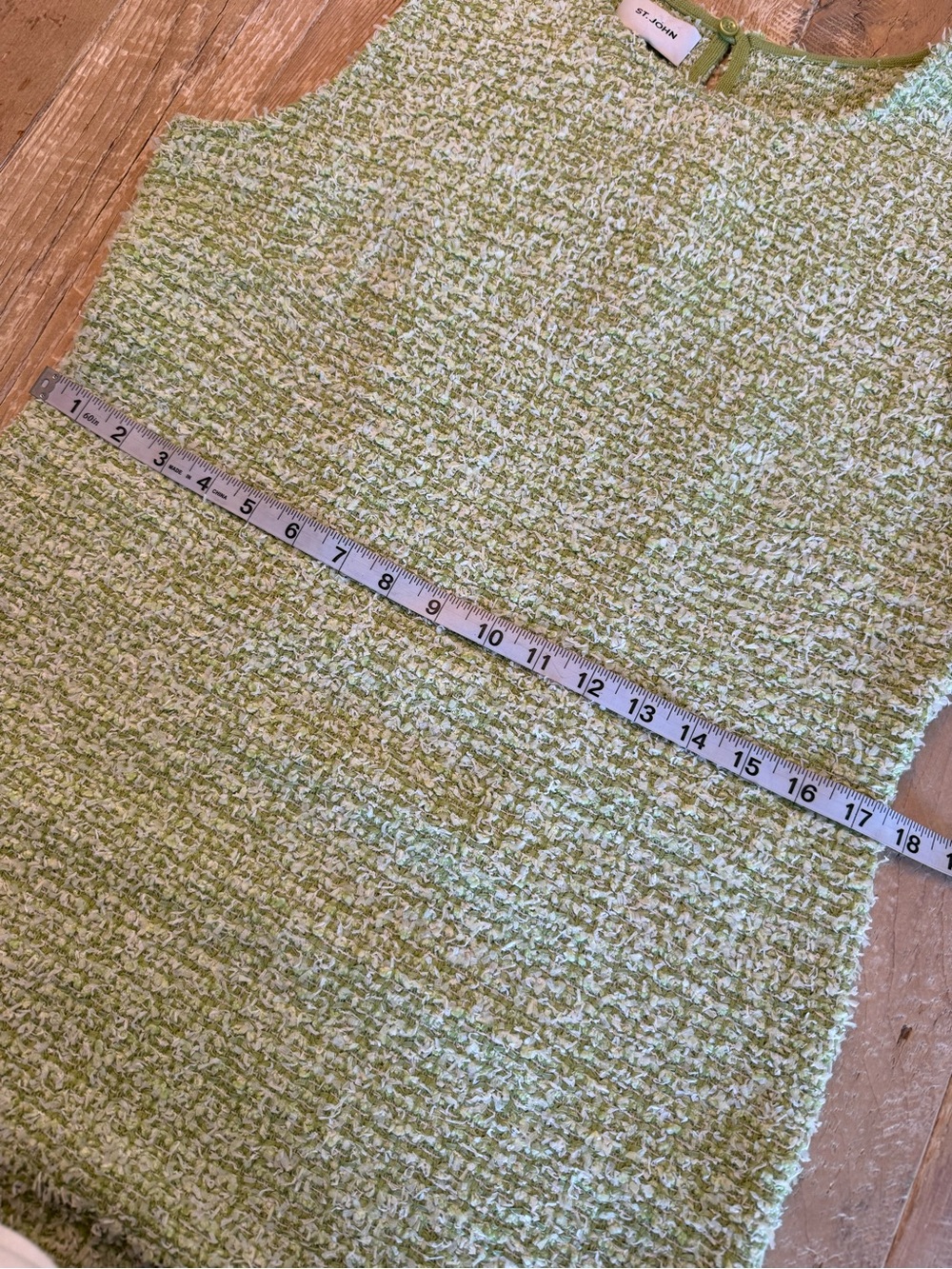 St. John Pistachio Textured Sleeveless Shift Dress 12 - Picture 8 of 10